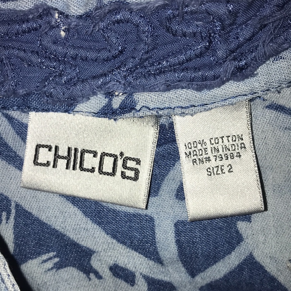 ✅Chico’s lightweight patterned Jean Jacket - Picture 7 of 10